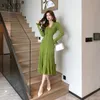 フランスのファッショングリーンニット女性のためのミディドレス