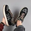 2023 hommes Femmes Chaussures décontractées Lace-Up Black Brown Brown Green Plate-Forme Mens Trainers Sneakers Taille 39-47