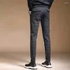 Herrbyxor Spring Autumn Fashionable Casual Plaid 2024 Manliga klädtrender All-Match Pockets Slimed Slim Byxor för män