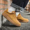 Casual skor koreansk stil män andas original läder snörning lägenheter sko vit gul plattform sneakers gata skor mans