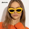 Sonnenbrille Dicker Rahmen Katzenauge Y2K Frauen 2024 Designer übergroße stilvolle Punk Sonnenbrille Gafas de Sol Para Mujer