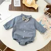 Rompers 9763b Baby Clothes Boys Bodys Nouveau 2022 Baby Handsome Gentleman Bow Tie Shirt Cost Cost 100 jours de fête L240402