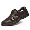Buty swobodne duże rozmiar 48 oryginalne skórzane sandały mężczyzn Summer puste formalne rzymskie kapcie 2024