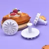 Bakningsformar Set Plum Flower Pluger Fondant Mold Cookie Cutter Daisy Chocolates Cake Decorating Biscuit Stamp For Kitchen