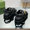Designer Slippers Man Shoes Women Gu Ci Sandales Plateforme de haute qualité Sliders Gold Buckle Imprimer en cuir boule de boucle monte