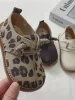 Notes de carnet Chaussures pour enfants 2021 Spring New Garçons and Girls Retro Leopard Print Small Le cuir Chaussures Kid Fashion Round Headred Bean Single Shoes