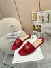 Знаменитые женщины Летние тапочки с печатью Croc TF Slide Sandals Beach Flats Sliders Италия Идеальная кожаная металлическая пряжка украшенная дизайнерская коробка на открытом воздухе Eu 35-42