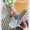 Отсуть обувь Crystal Butterfly-Knot PVC Прозрачная квадратная высокая каблука.