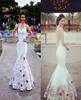 2022 Nowe wydrukowane haftowane sukienki wieczorowe Białe satynowe kantar Top Styl Styl otwarty meksykańskie kobiety