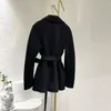 女性用ジャケット高品質の女性黒い長袖ウールショートコート