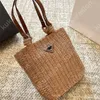 Raffias Beach Tote Luxury Designer väska shoppare axel pochette virkning halmväskor kvinnor mens sommarhandväska crossbody hobo clutch weekend väska