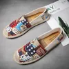 Casual Shoes Canvas Men 2024 Summer Old Pekin Koreańska wersja dzikiego trendu graffiti Peas