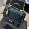 Дизайнерская сумка мешок для кросс -кубика сумки для плеча CC Designer Lady Bag 22K Cowhide Messenger Bag СЕМЕННЫЙ ПЕРВОВНЫЙ СЕРВАНИЕ