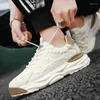 Casual schoenen modemerk ontwerper mesh trend heren sport veelzijdige en verhoogde sneakers lichtgewicht hardlopen