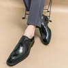 Chaussures habillées créatrices Derby Men Square à la tête à lacet Up Business British Style Black Red Size 38-46