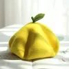 ベレー帽新鮮なかわいいフルーツガールソフトペインターハット素敵なウールフェルトオレンジピンクギフト緑の葉の手作り温かいベレーの女性