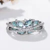 Anéis de casamento Huitan Cross CZ azul exclusivas para mulheres, projetados de concurso de joalheria de festas de luxo da moda anilos