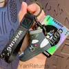 Dessin animé authentique créativité Graffiti Shoes Keychain Mens Backpack Pendant Car Keychain Small Cadeau