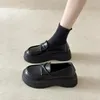 Chaussures décontractées Loafer Japonais 2024 Semelle épaisse augmente le petit cuir