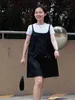 Основные повседневные платья Дизайнерские боковые карманы, украшенные треугольной мешок для лейбла, черное платье из нейлонового ремня для женщин 2HEX