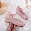 Casual Shoes Veowalk Butterfly Embroidered Women 3cm Hidden Platform Jacquard Old Beijing For Elegant Ladies Comfortable