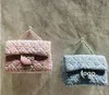 Designer Pattern Bolsa de ombro de pele de carneiro Saco de mensagens manta de diamante quadrado Bolsa clássica de sacolas quadradas para mulheres qualidade