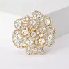 Broches de luxe Vintage ajouré Rose fleur broche strass broche alliage vêtements robe accessoires mariage fête bijoux cadeau