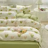 Yatak takımları ev tekstil yıkanmış pamuklu dört parçalı set zarif yorgan kapak yatak sayfası kadınlar ve çocuklar için basit yastık kılıfı
