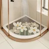 バスマットのファン型バスルーム非滑り止め家用品トイレダートフットフットパッドシルクリング中空水漏れマット