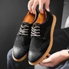 Casual skor herrar läder oxford sneakers män loafers brogues romerska körklänning