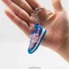 Simulerad sko nyckelring PVC tredimensionella sneakers Manlig bil nyckelringpåse hängande aktivitet gåva