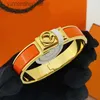 Neuer klassischer Designer für Frauen minimalistische und modische fortgeschrittene Version Farbe Emaille Love Home Lock Button Hanging Ring Armband Damen mit Logo