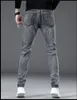 2024 Neue Frühlings-/ Herbst -Herren zerrissen Slim Fit Elasticity Jeans Herrengeschäft berühmte klassische Casualhose Fashiom Marke Designer Jeans -Hosen G668