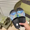 guccir shoes guccic gucci slides المصمم الصنادل النعال الإيطالية باريس المطاط الزهور المكسورة الرجال والنساء الشاطئ أحذية التسليم المجانية【code ：1】