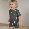 Rompers 2023 sommar ny baby kort ärm bodysuit söt måntryck spädbarn bomull jumpsuit pojke flicka nyfödda mjuka bekväma kläder l240402