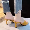 Sukienka buty rybne usta sqaure palca czerwona pikowane obcasy buty czarne pu wysokie obcasy sandały sandały sliper kobieta zapatos mjer biały h240403