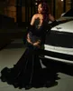 Party Dresses Black Beaded Lace Appliciques Velvet Prom med handskar sjöjungfruklänning Evening Elegant Luxury Celebrity O Neck Ladies