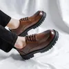 Casual Shoes Mens Business Office Formell klänning Lace-up Derby Shoe Black Brown äkta läderplattform Skodon Zapatos Hombre