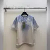 Designer di magliette da donna 2024 primavera/estate Nuovo svago e età alla moda riducendo la t-shirt a maniche corte a maniche corta