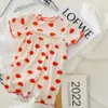 Koreansk stil baby flicka kläder sätter spädbarn födda hem kostymer pojkar tshirtshorts 2st pajamas barn träning sömnkläder 240325