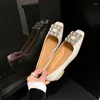 Scarpe casual primaverili argento da donna piatto a testa quadrata bassa bassa tacco a cristallo decorazione in pelle