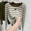 Les chandails pour femmes de créateurs tricoter 24SS AUTUMNE ONTERN OIL OIBLE LONG LONGEVEURS POURSES LOBE TOPS