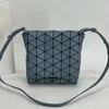 Designer -Einkaufstaschen für Frauen Freigabe Verkauf mattes Einflip -Taschen Japanische Crossbody Square Diamond Grid Original Schulter Magnetische Schnalle Mobile Französisch Pommes Frites