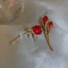 Brooches Tulip Rose Brooch pour femmes Nice Design Design Corsage Fashion Brooch épingle Robe de bijoux zircon accessoires de fête