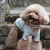 Vêtements pour chiens vêtements à motifs de cerise en peluche en peluche