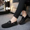 Scarpe casual da uomo Mocassini Moda in pelle scamosciata Slip On Mocassini da guida Scarpe italiane per