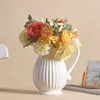 花瓶の豪華なセラミック装飾品の花のアレンジメント家の装飾創造的な装飾は花のために白い広い口と