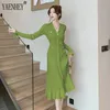 フランスのファッショングリーンニット女性のためのミディドレス