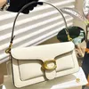 Kadın Tasarımcı Omuz Çantası Kırmızı Tabby Çanta Erkekler Moda Lüksler Çanta Debriyaj Tote Deri Çanta Baget Üst Kalite Crossbody Cüzdan Cüzdan Çantası Zarf Bag