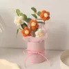 Fleurs décoratives crochet coloré avec seau en tricot et bouquet artifiical bouquet à la main à la main à la main simulée la fête des mères